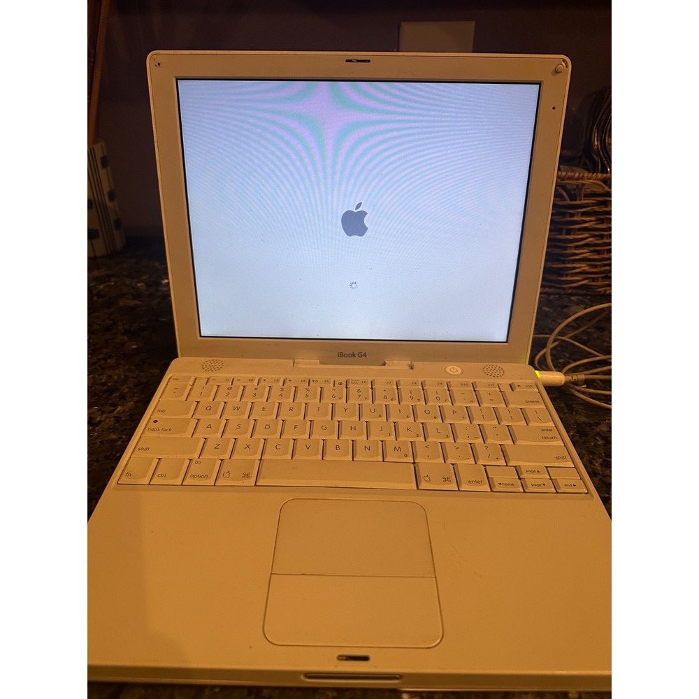2005 Apple iBook G4 White Laptop PowerPC A1133